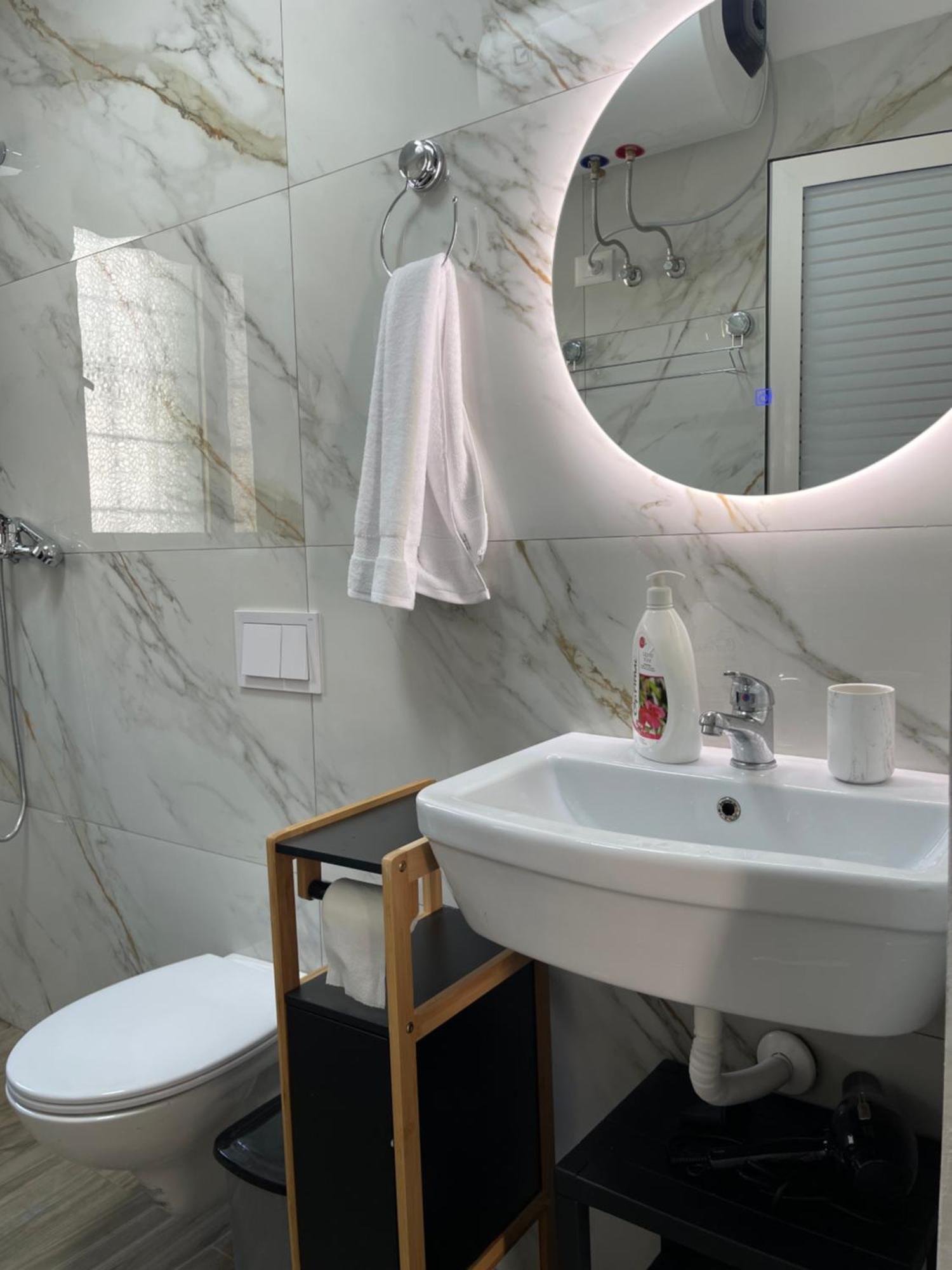Sunny City Center Apartment Lezhë Eksteriør billede